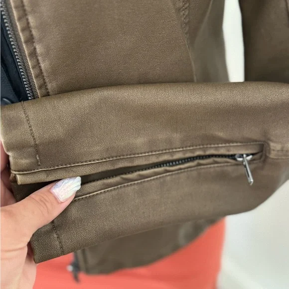 NWT Wild Fable Women's Zip-Up Winter Faux Leather Racing Jacket Brown - Picture 5 of 10